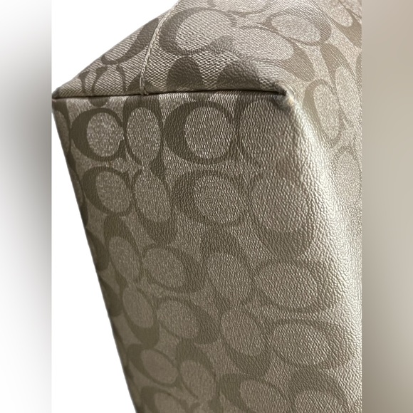 *RARE* Coach City Zip Tote Signature Metallic Gold Platinum Bag. - Picture 7 of 12